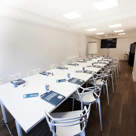 Kyriad Ferrand Centre Hotel Clermont-Ferrand