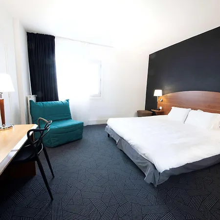 Hotel Kyriad Ferrand Centre
