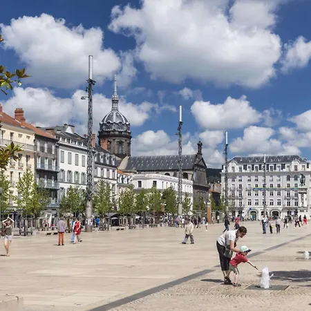 Hotel Kyriad Ferrand Centre