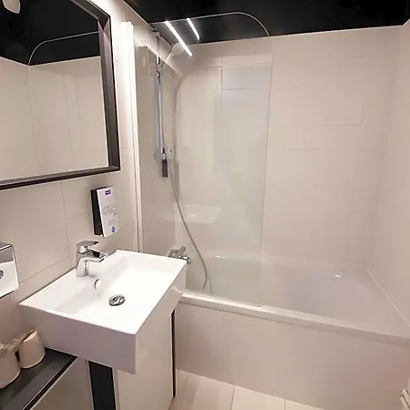 Kyriad Ferrand Centre Hotel Clermont-Ferrand