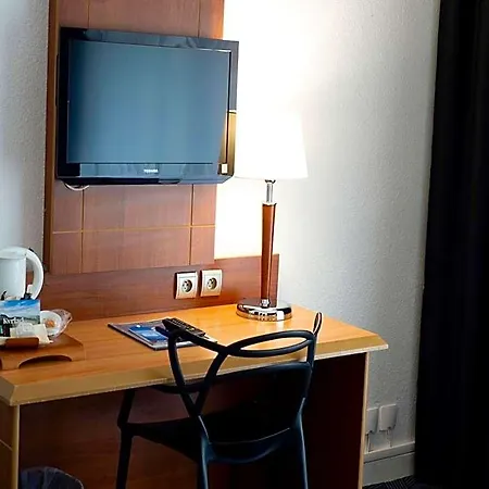 Hotel Kyriad Ferrand Centre
