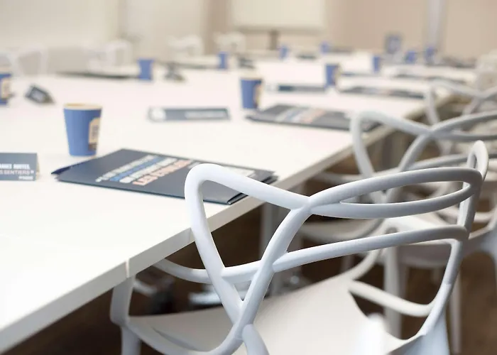 克莱蒙费朗中心基里亚德酒店 3*