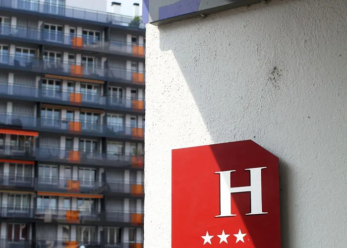 Kyriad Ferrand Centre Clermont-Ferrand