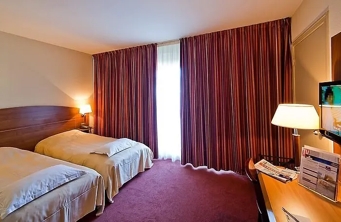 Szálloda Kyriad Ferrand Centre 3*